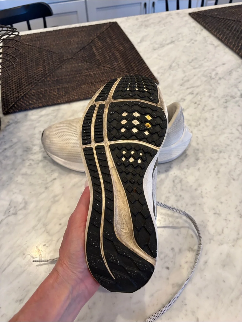 Nike Pegasus White and Black Running Sneakers.  Womens 7 - Picture 2 of 5